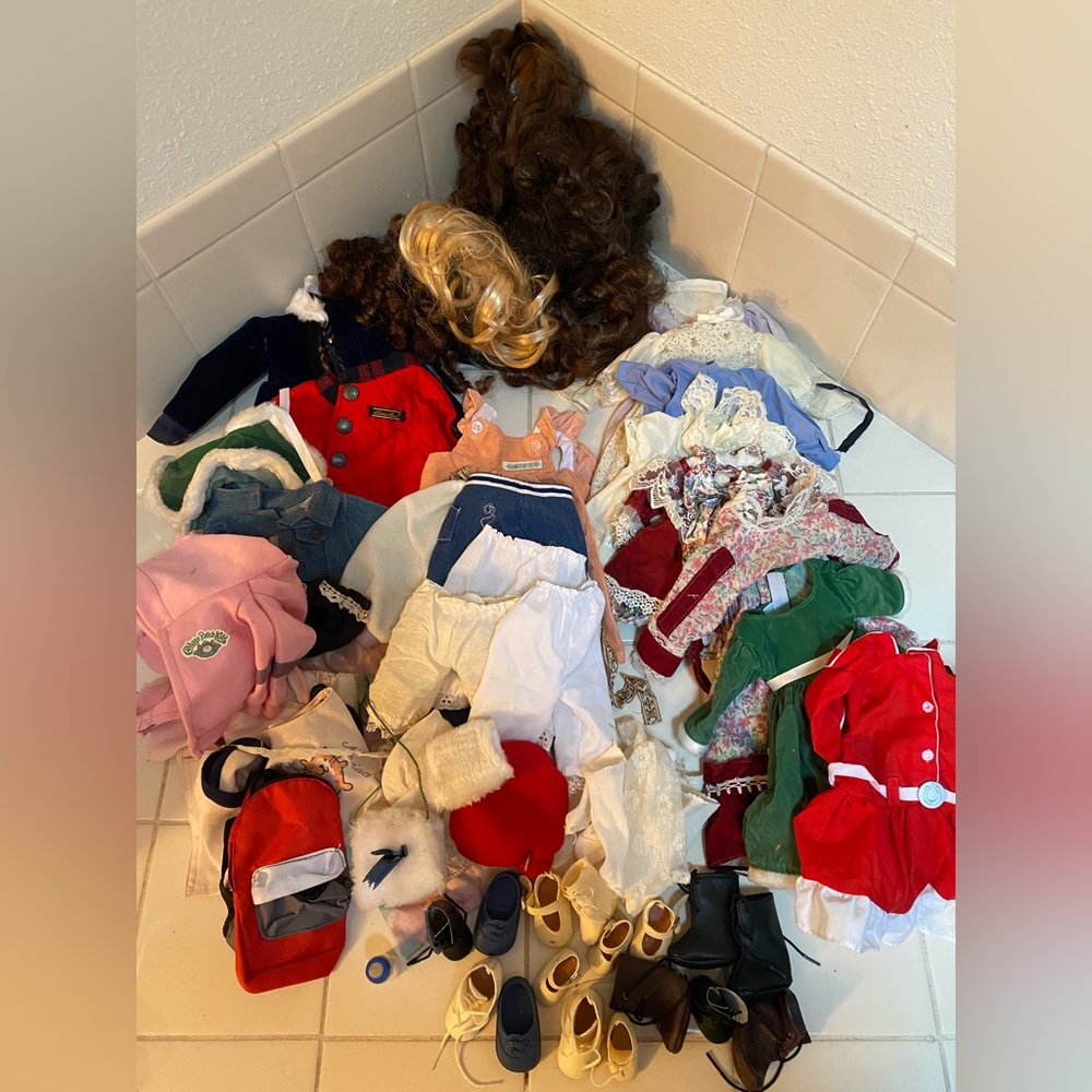 Doll clothes items